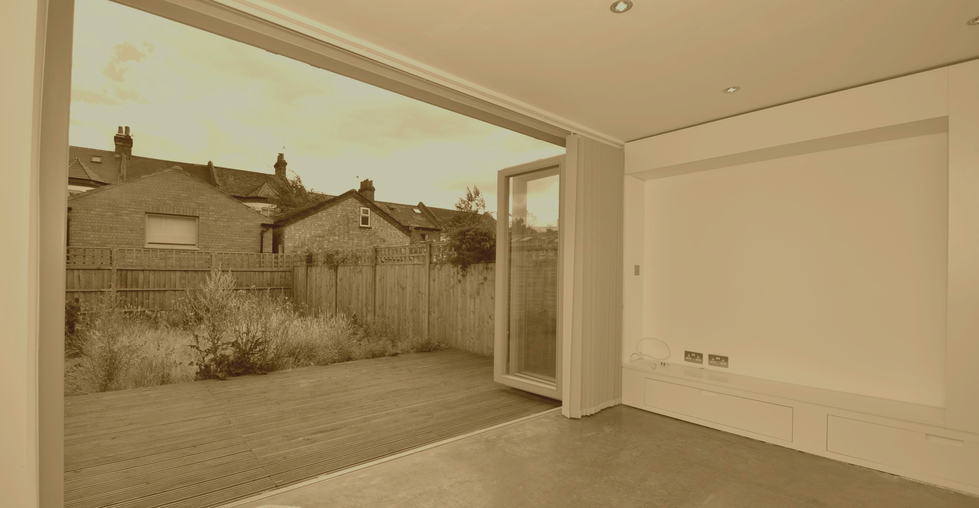 Slider, Glaziers in Stamford Hill, Stoke Newington, N16